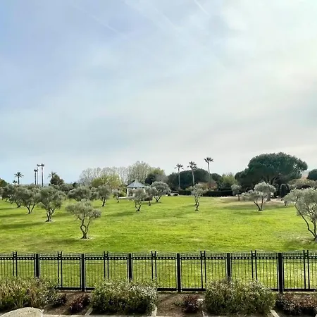 Les Pins Exflora أنتيب